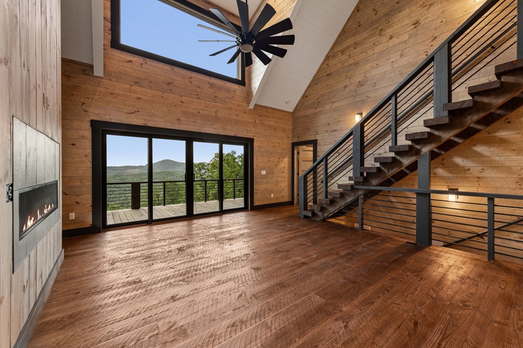 395 Pontoosuc Drive, Mineral Bluff