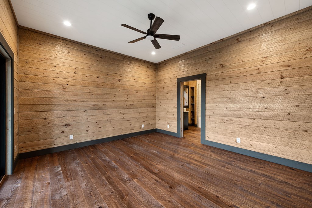 395 Pontoosuc Drive, Mineral Bluff