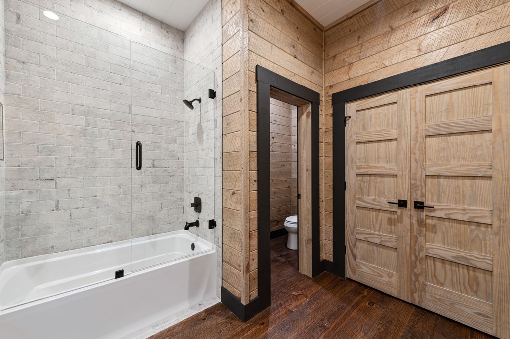 395 Pontoosuc Drive, Mineral Bluff