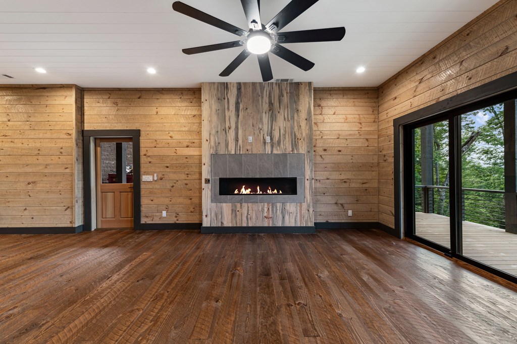 395 Pontoosuc Drive, Mineral Bluff