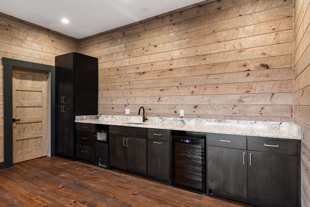 395 Pontoosuc Drive, Mineral Bluff