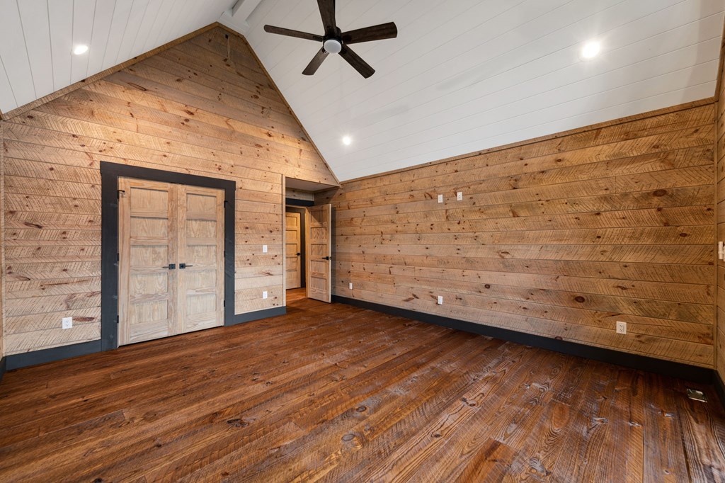 395 Pontoosuc Drive, Mineral Bluff