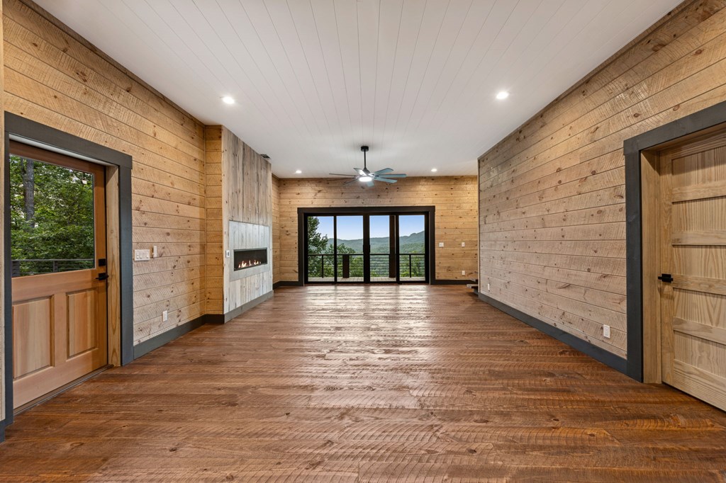 395 Pontoosuc Drive, Mineral Bluff