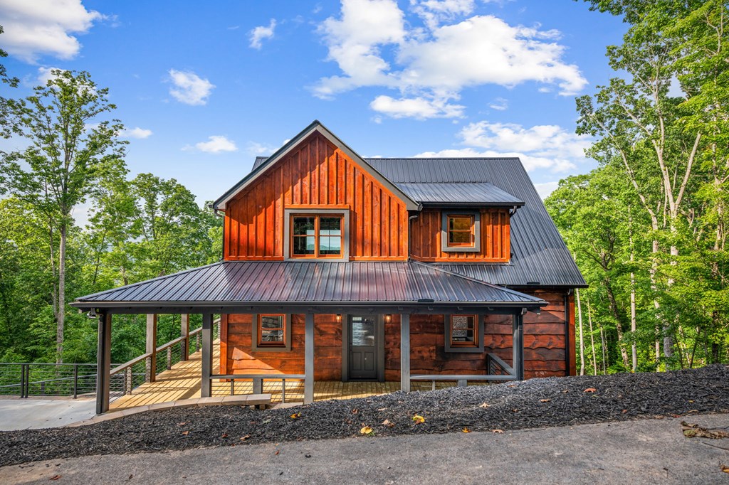 395 Pontoosuc Drive, Mineral Bluff