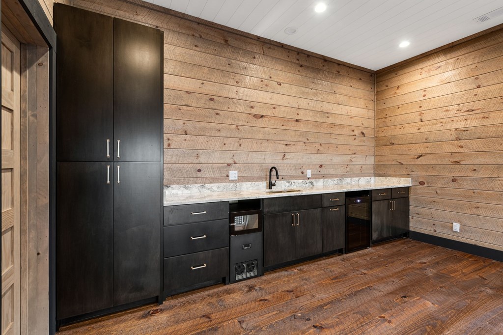 395 Pontoosuc Drive, Mineral Bluff