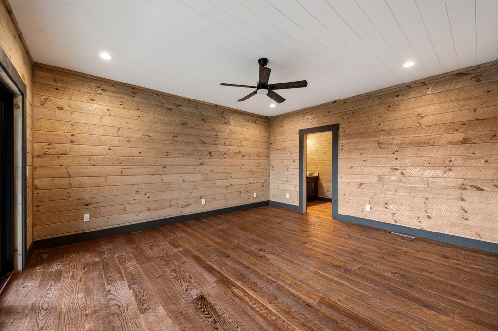 395 Pontoosuc Drive, Mineral Bluff