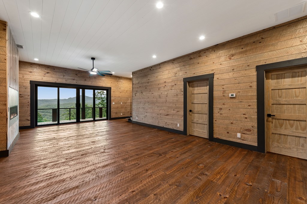 395 Pontoosuc Drive, Mineral Bluff