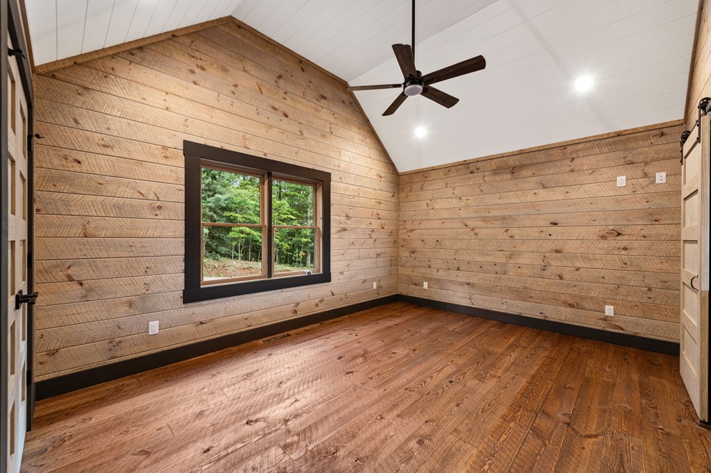 395 Pontoosuc Drive, Mineral Bluff