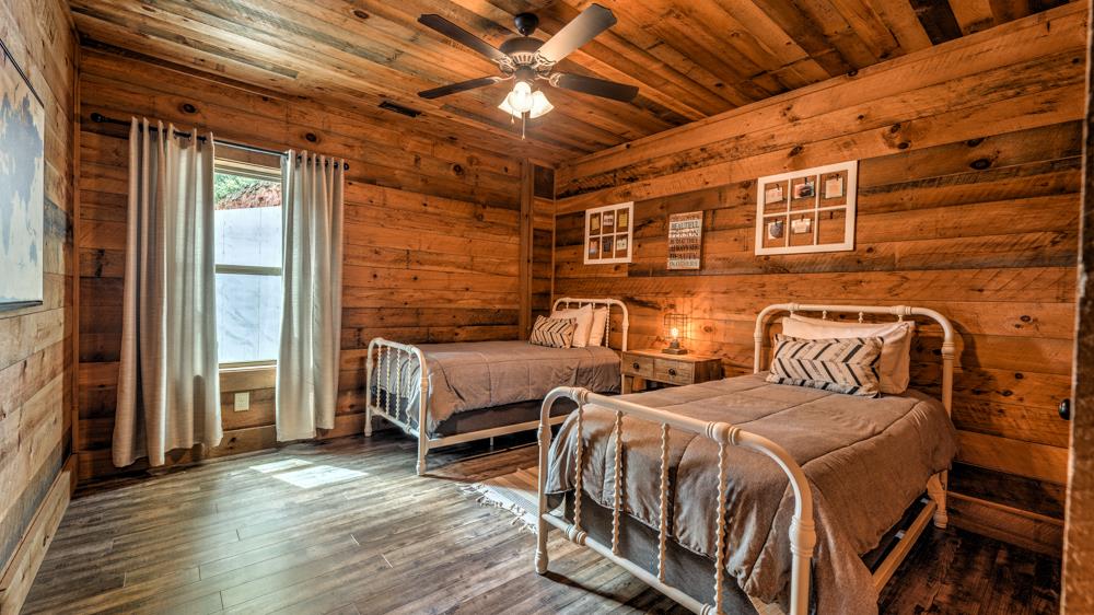 300 Cloudland Trace, Epworth