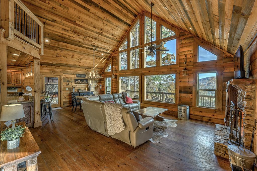 300 Cloudland Trace, Epworth