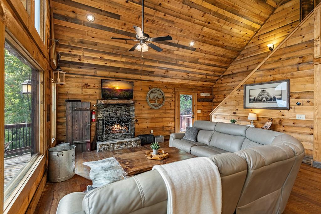 300 Cloudland Trace, Epworth