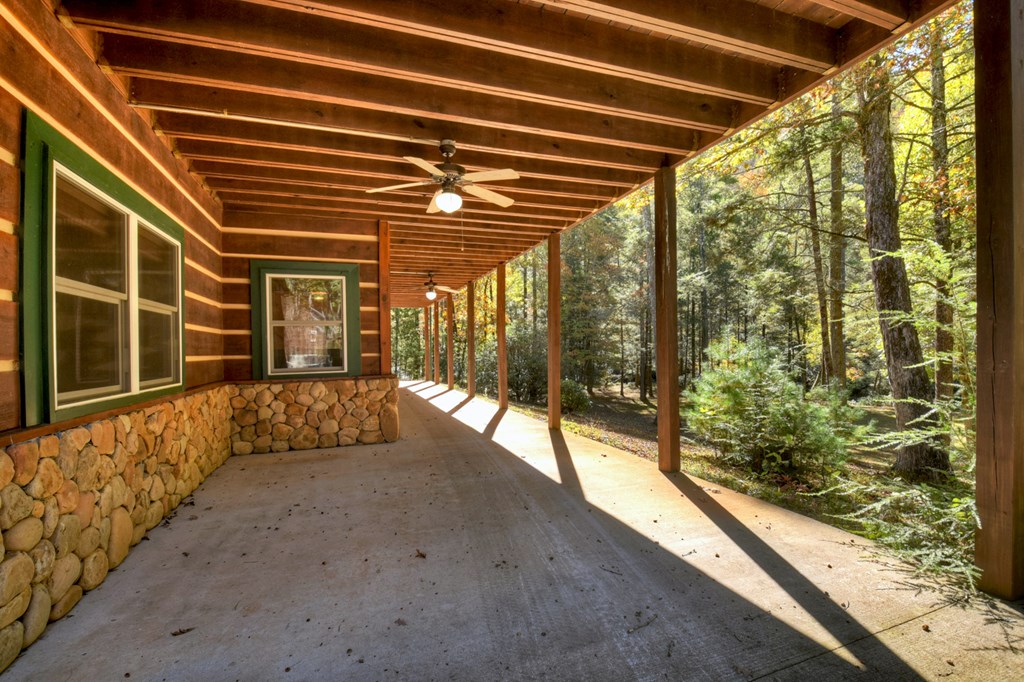 144 Chase Hollow Lane, Suches