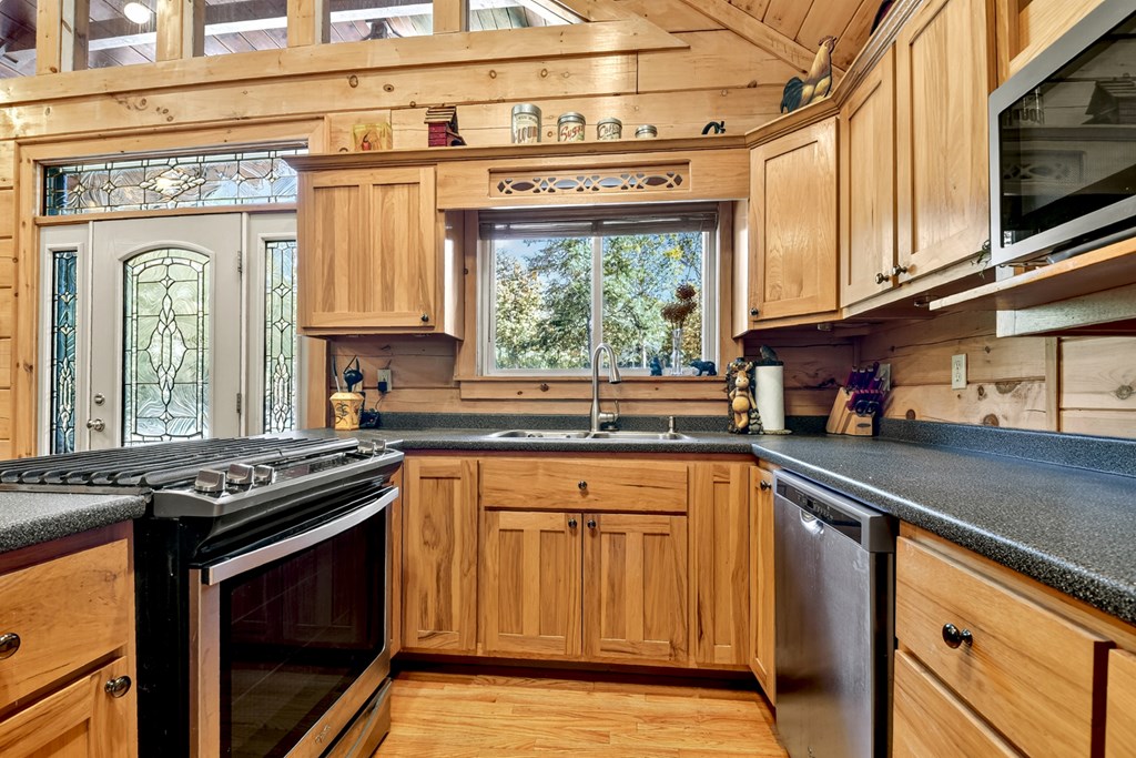 144 Chase Hollow Lane, Suches