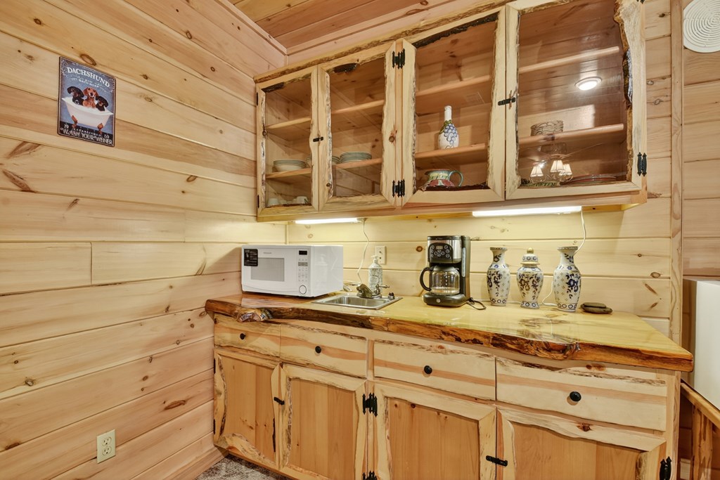 144 Chase Hollow Lane, Suches