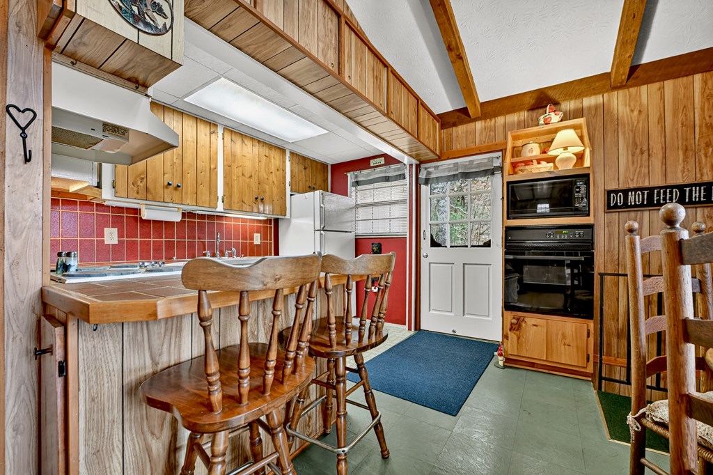 654 Stover Knob Trail