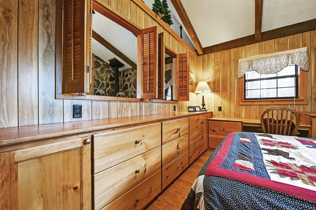 654 Stover Knob Trail