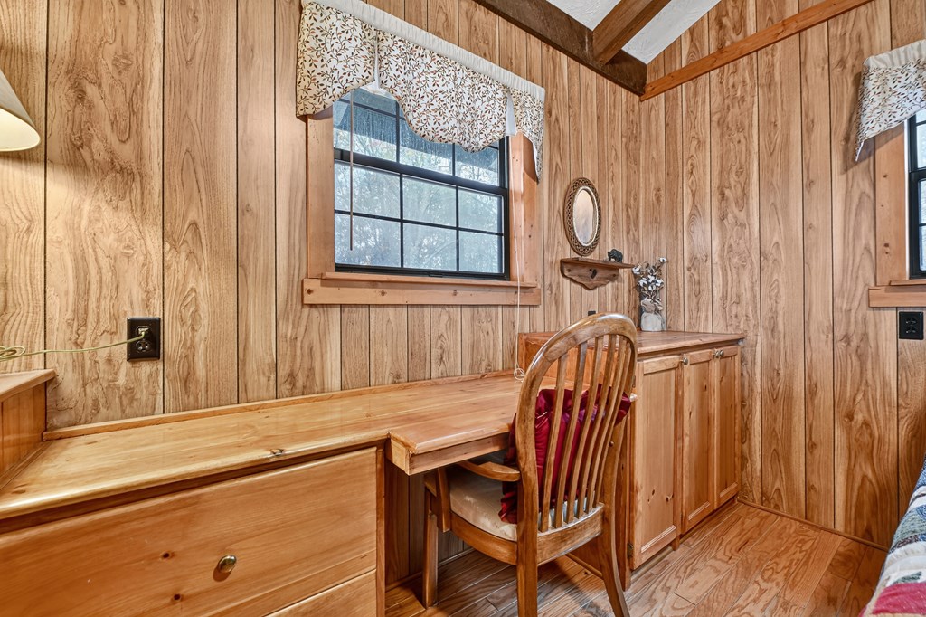 654 Stover Knob Trail