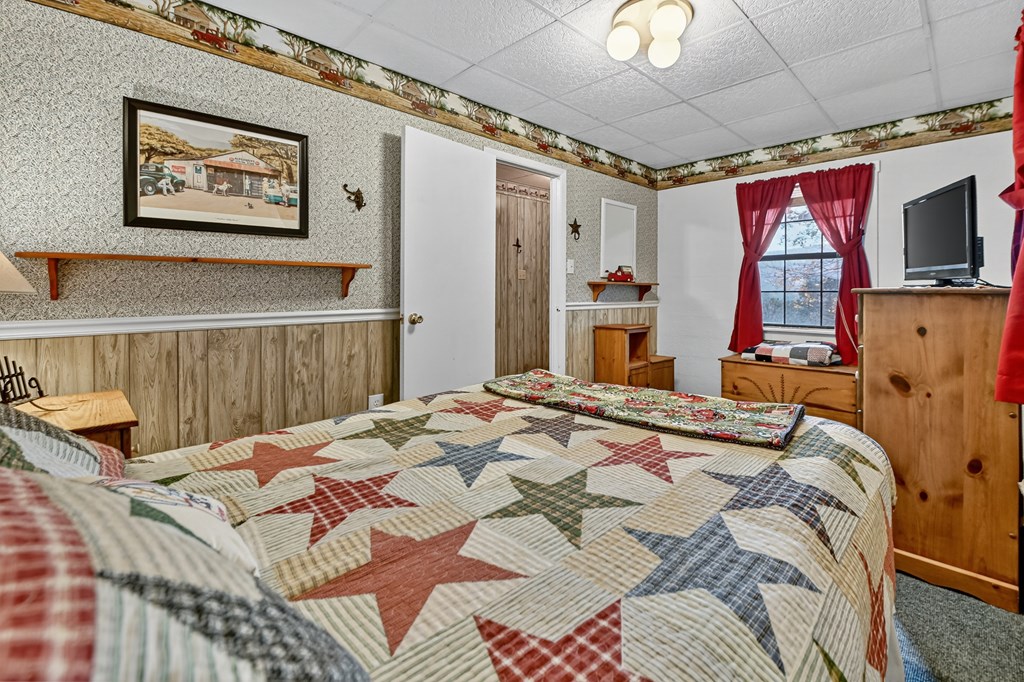 654 Stover Knob Trail