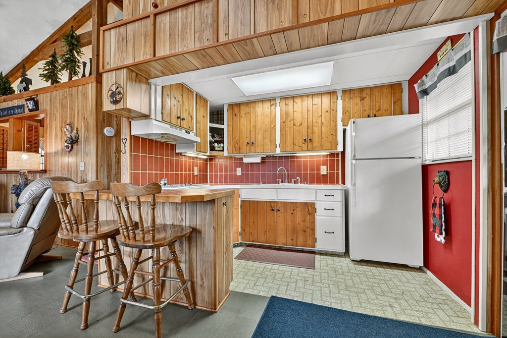 654 Stover Knob Trail