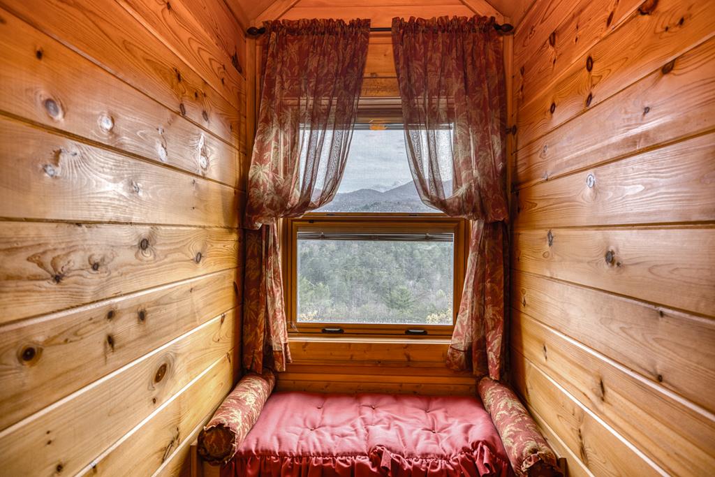 671 Stover Knob Trail