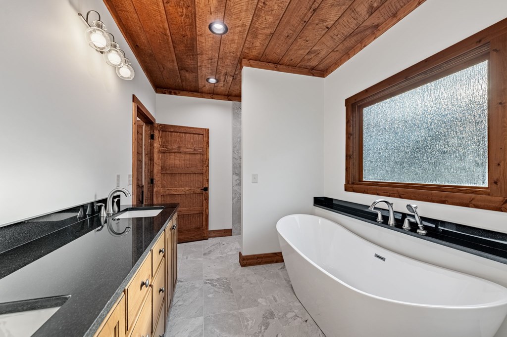 290 Weaver Creek Overlook