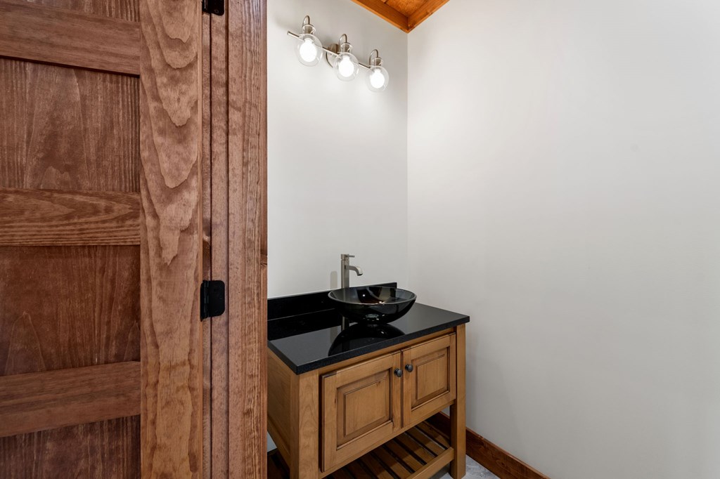 290 Weaver Creek Overlook