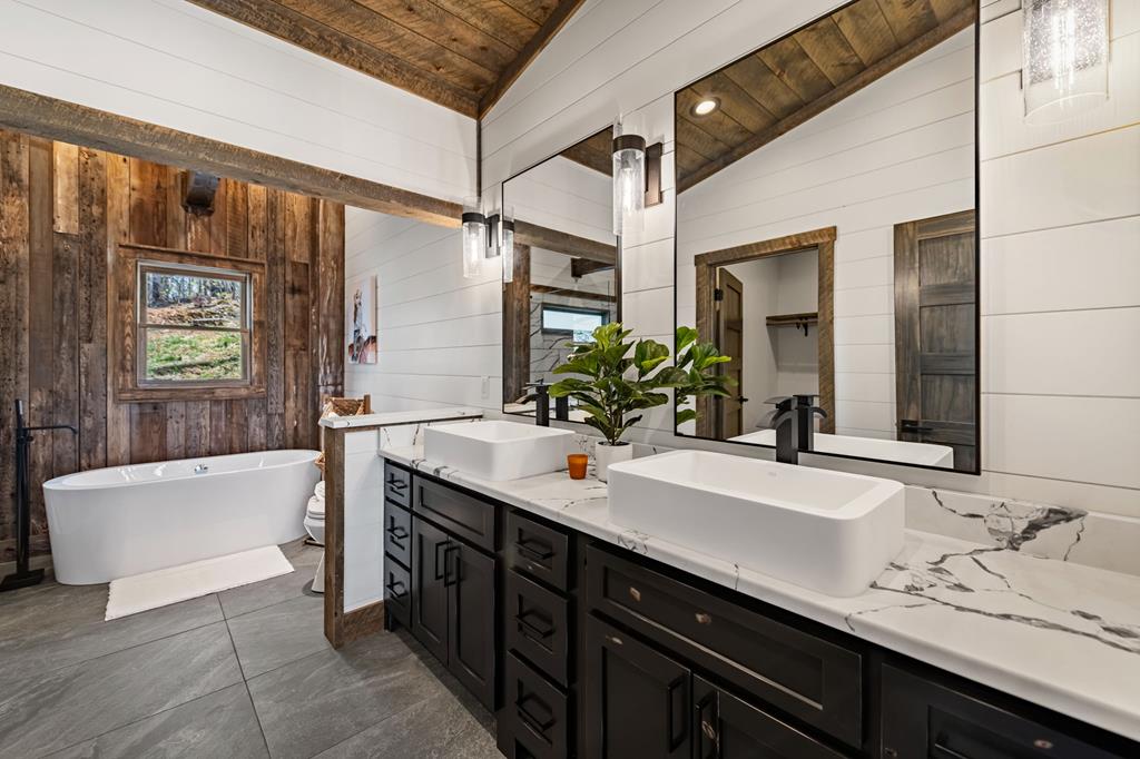 Lot 5 High Ridge Road W