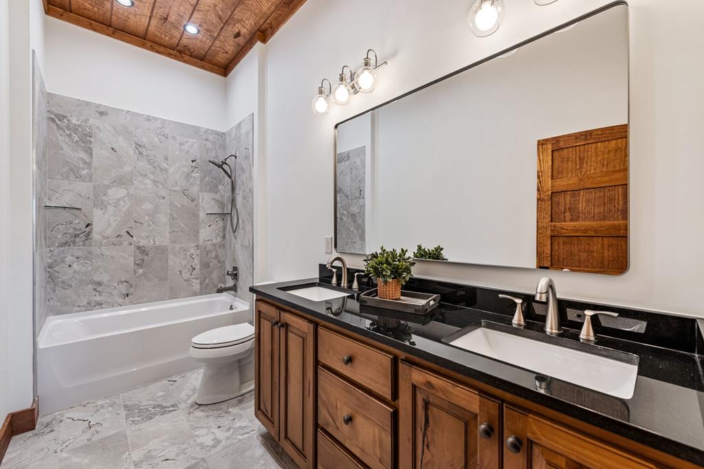 290 Weaver Creek Overlook