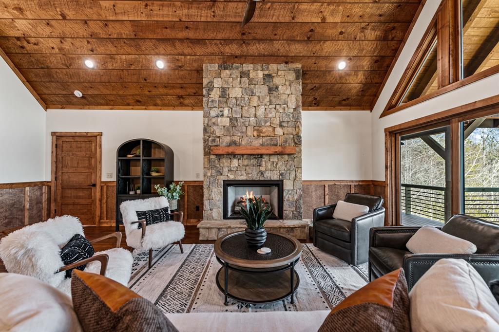 290 Weaver Creek Overlook