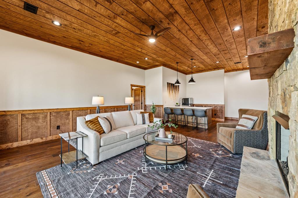 290 Weaver Creek Overlook