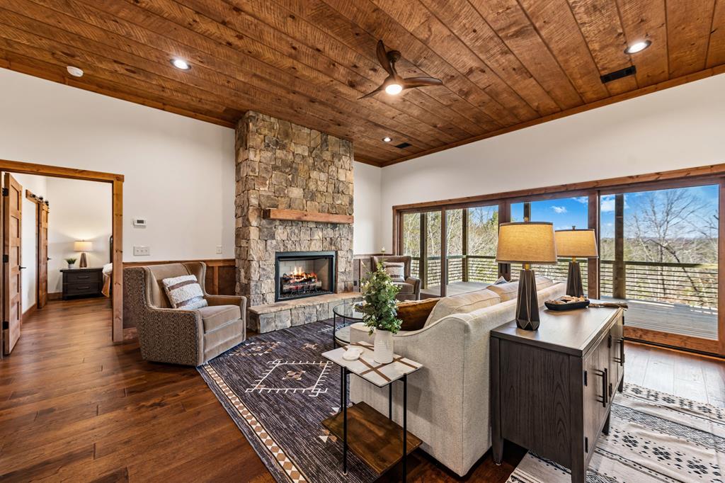 290 Weaver Creek Overlook