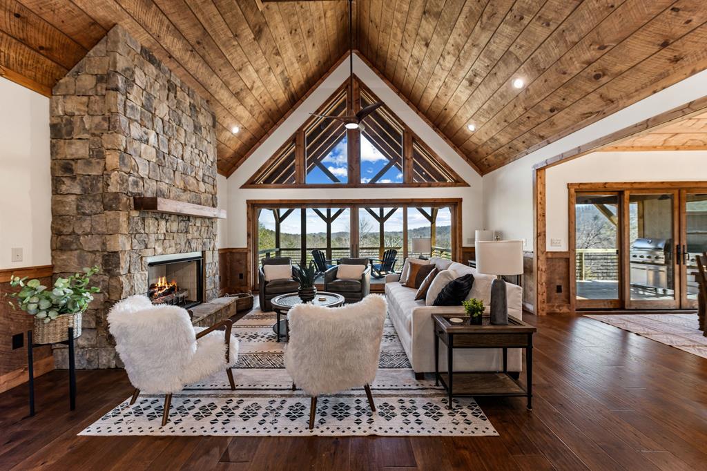 290 Weaver Creek Overlook