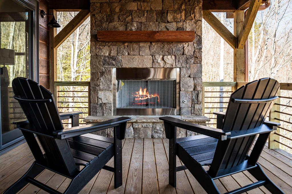 290 Weaver Creek Overlook