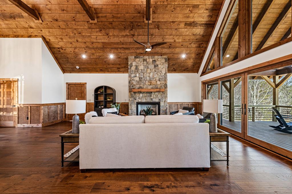 290 Weaver Creek Overlook