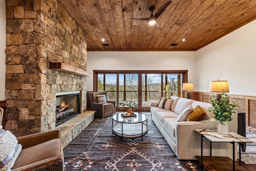 290 Weaver Creek Overlook