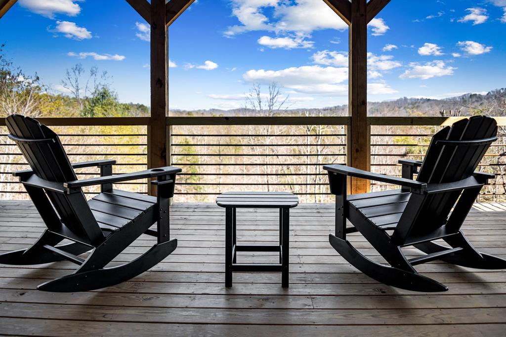 290 Weaver Creek Overlook