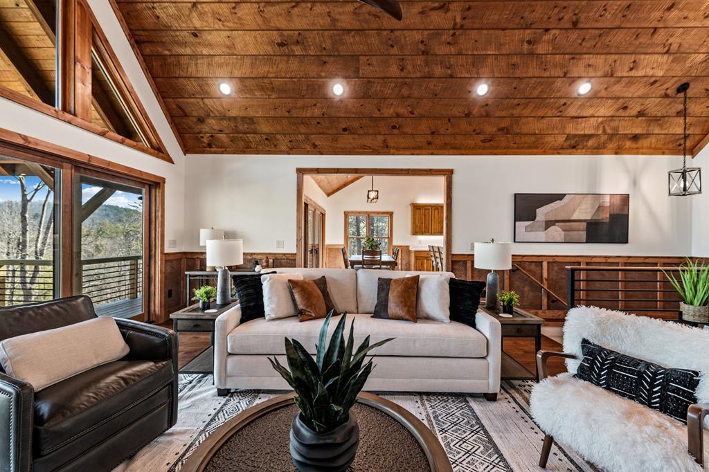 290 Weaver Creek Overlook