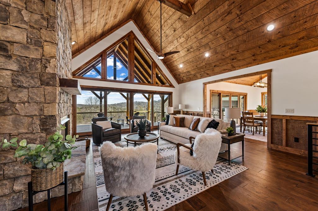290 Weaver Creek Overlook