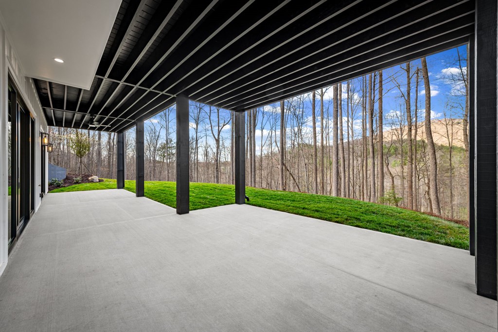 172 Grand Oaks Trail