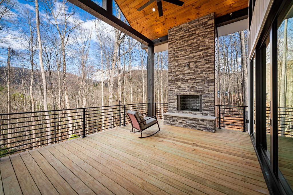 172 Grand Oaks Trail