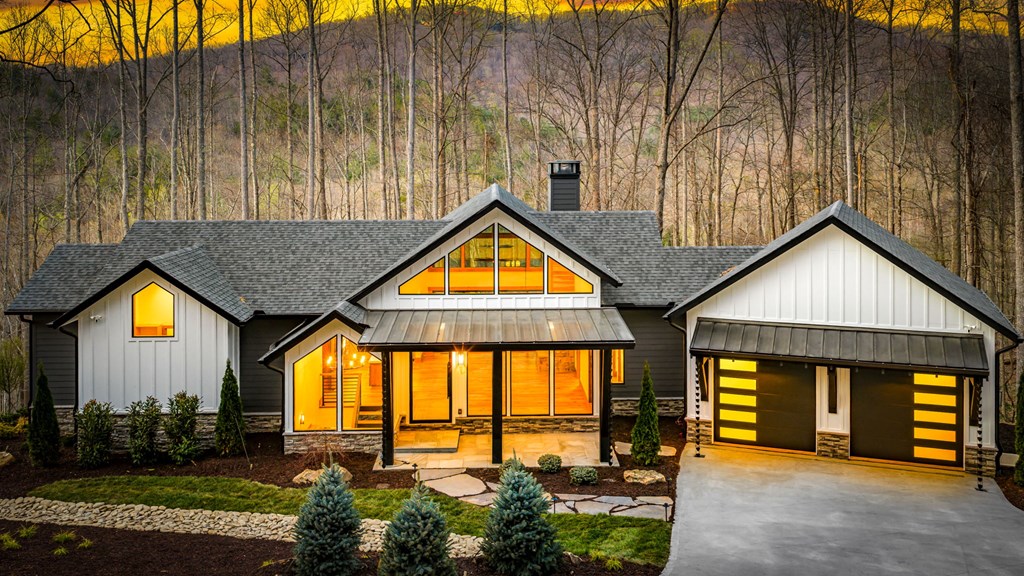 172 Grand Oaks Trail