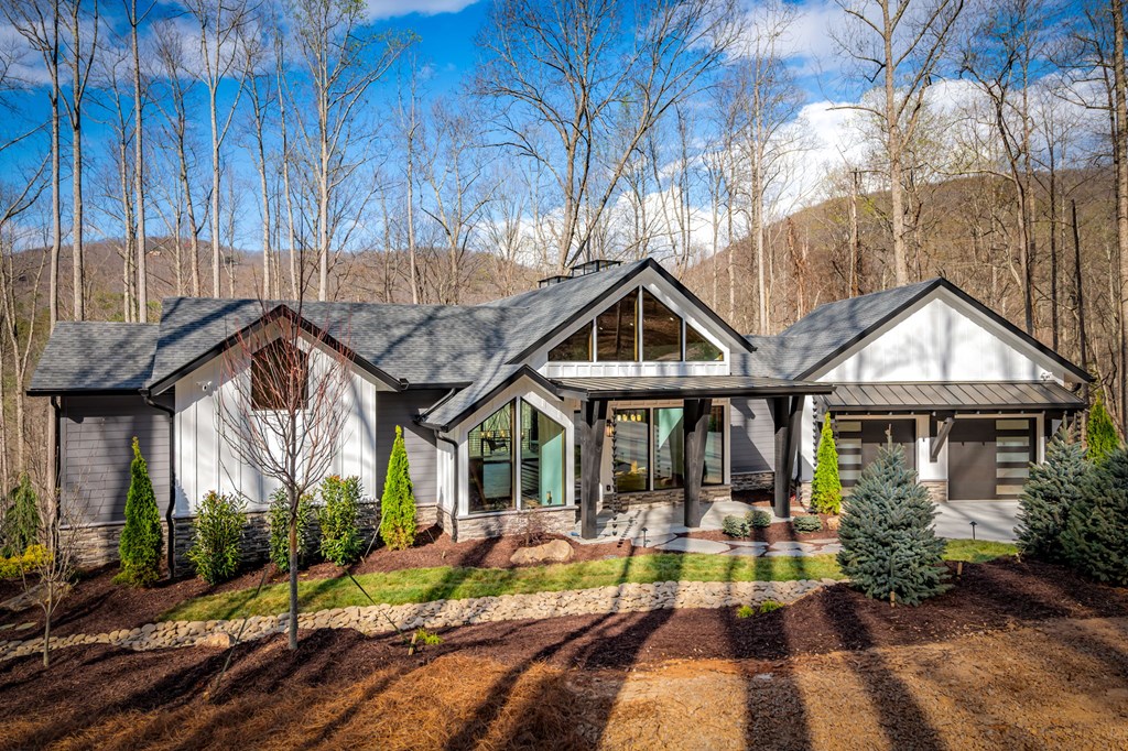 172 Grand Oaks Trail