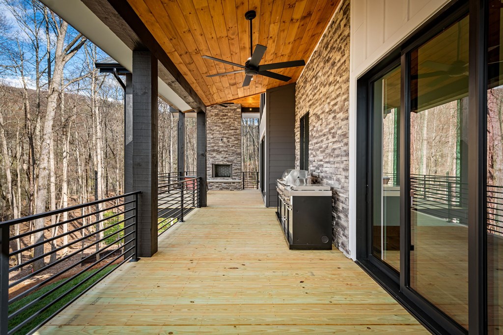 172 Grand Oaks Trail