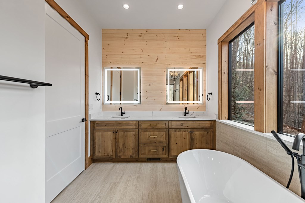 172 Grand Oaks Trail