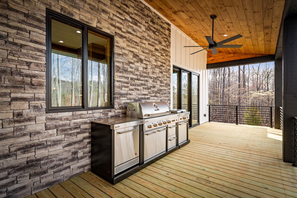 172 Grand Oaks Trail