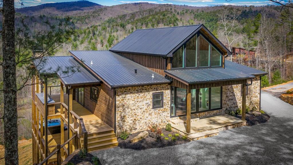 125 Stanley Creek Overlook