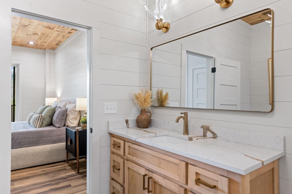 125 Stanley Creek Overlook