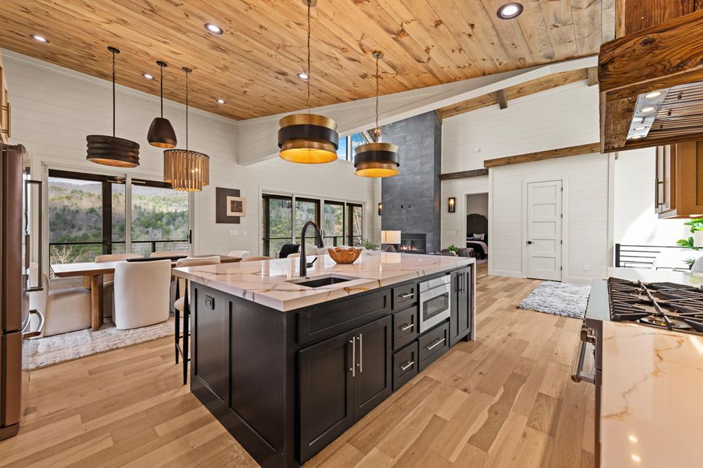 125 Stanley Creek Overlook