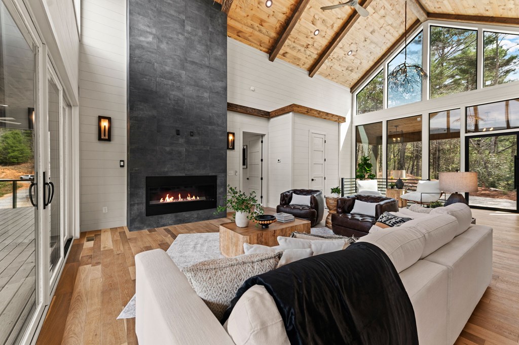 125 Stanley Creek Overlook