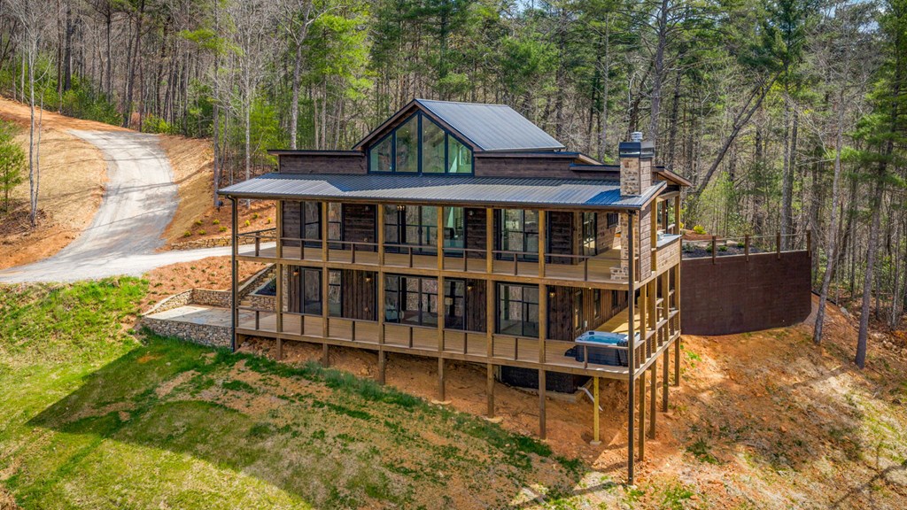 125 Stanley Creek Overlook